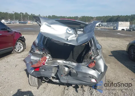 2013 Mazda Mazda2 Sport из США, поврежденный, VIN JM1DE1KY1D0170627